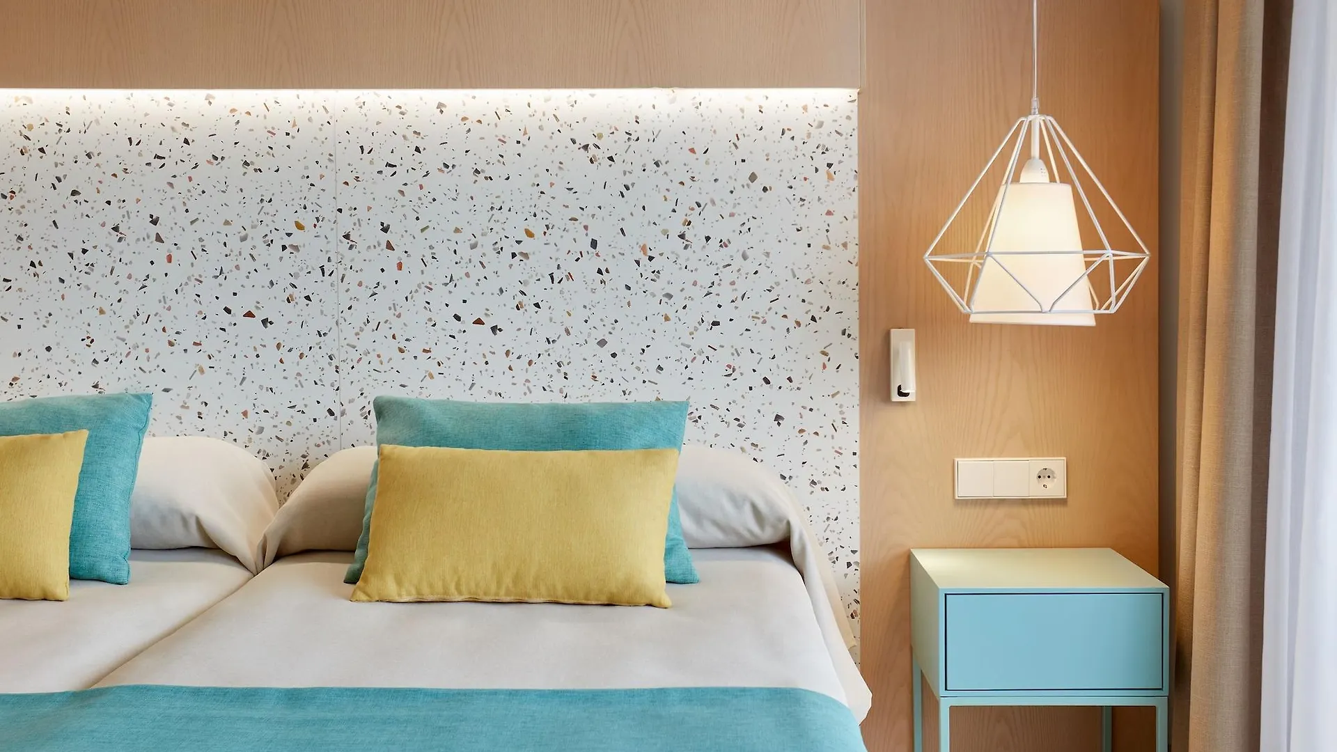 ****  Universal Aparthotel Elisa Playa de Muro  Spanien
