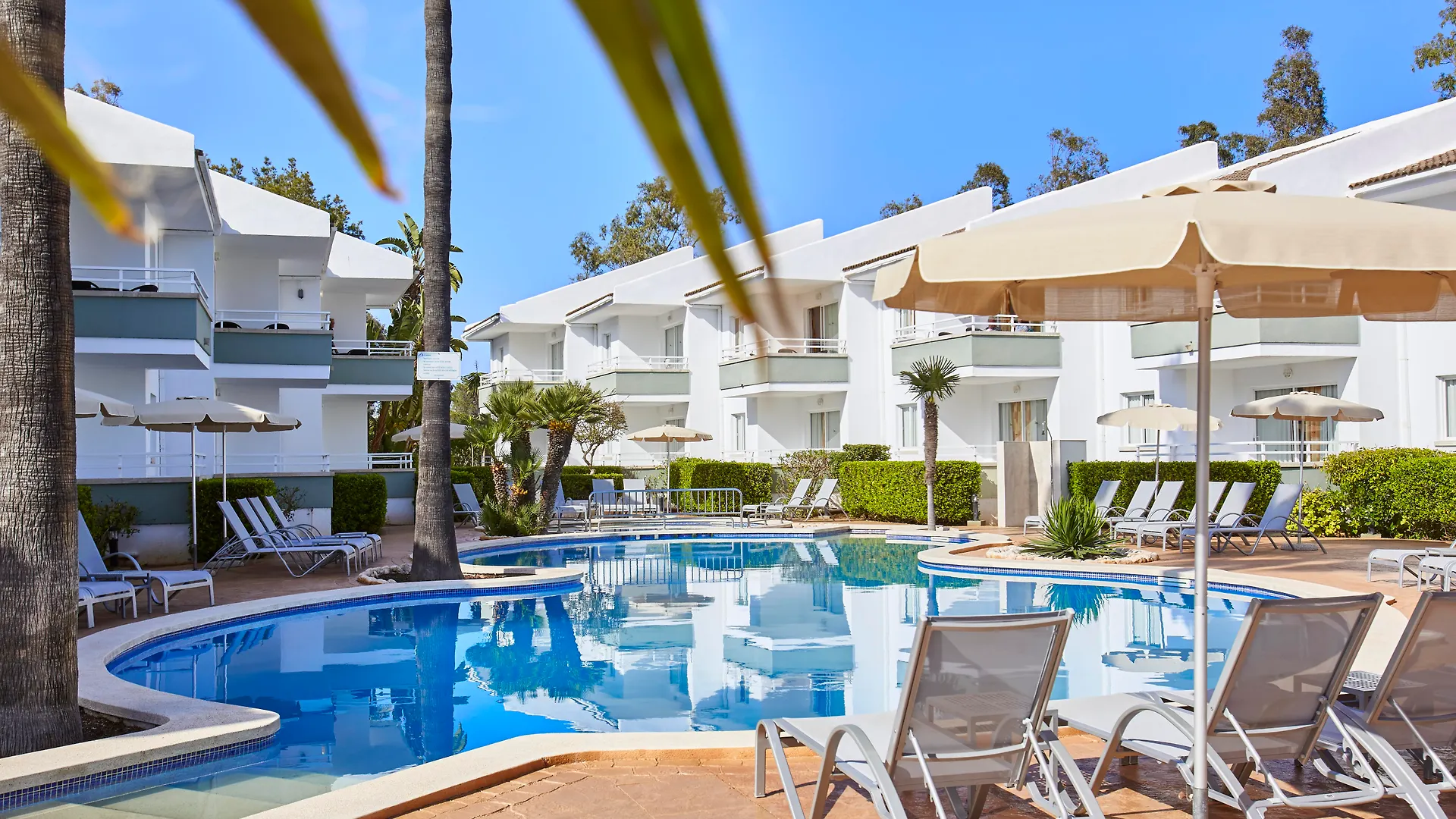 Universal Aparthotel Elisa Playa de Muro