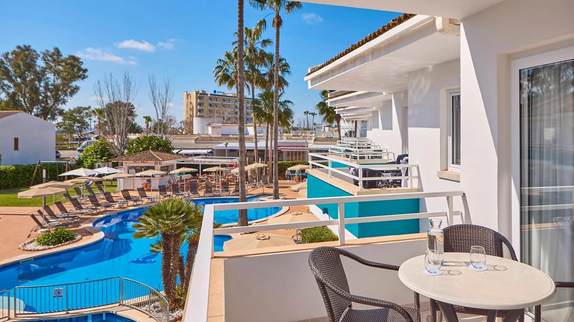 Universal Aparthotel Elisa Playa de Muro  Playa de Muro (Mallorca)