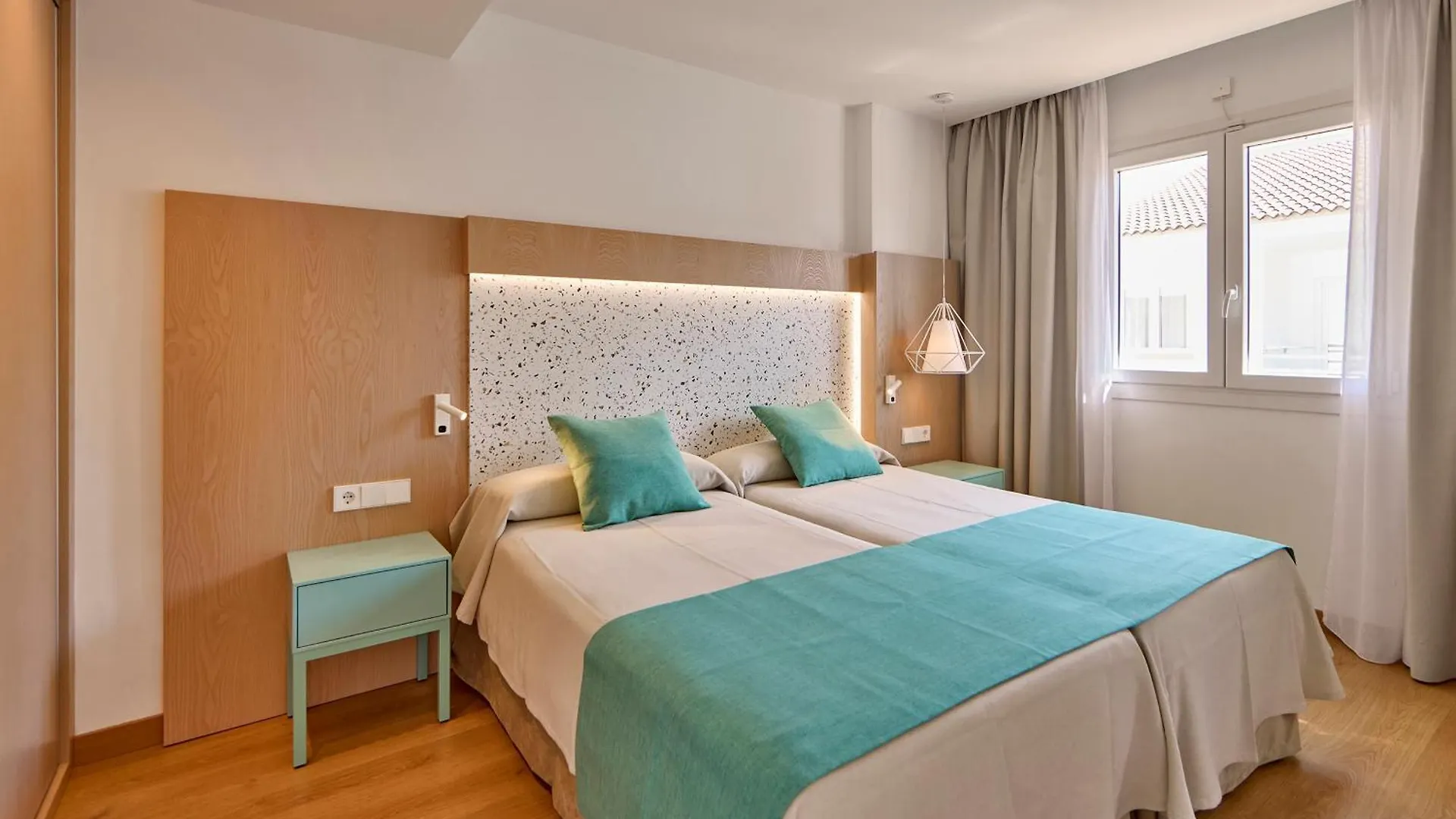 Universal Aparthotel Elisa Playa de Muro